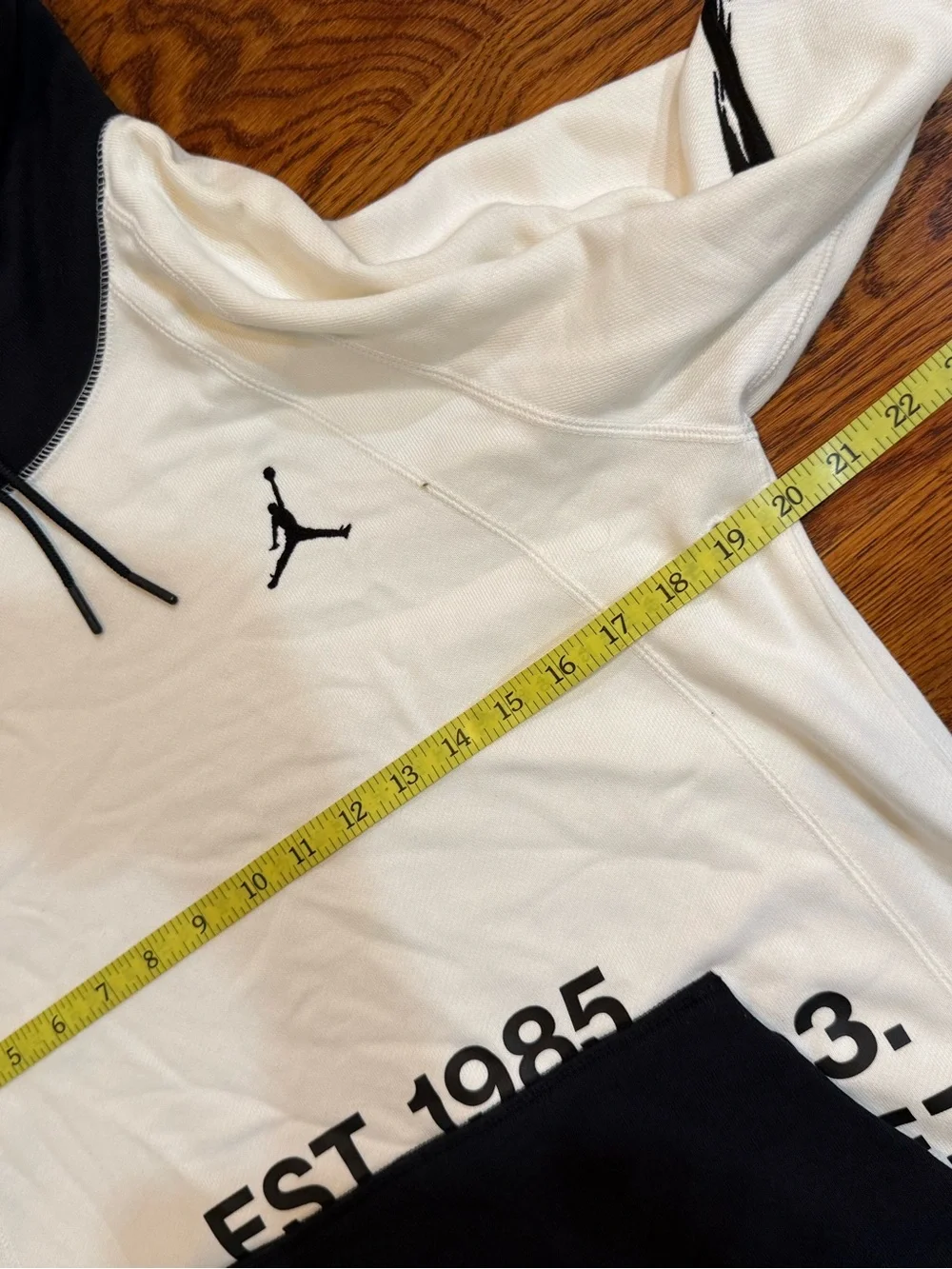 Nike Air Jordan “Greatest” White Black Hooded Men’s Medium Jacket Hoodie